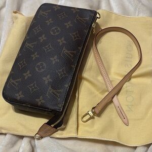⛔️SOL⛔️Louis Vuitton Brown Monogram Pochette Accessoire NM